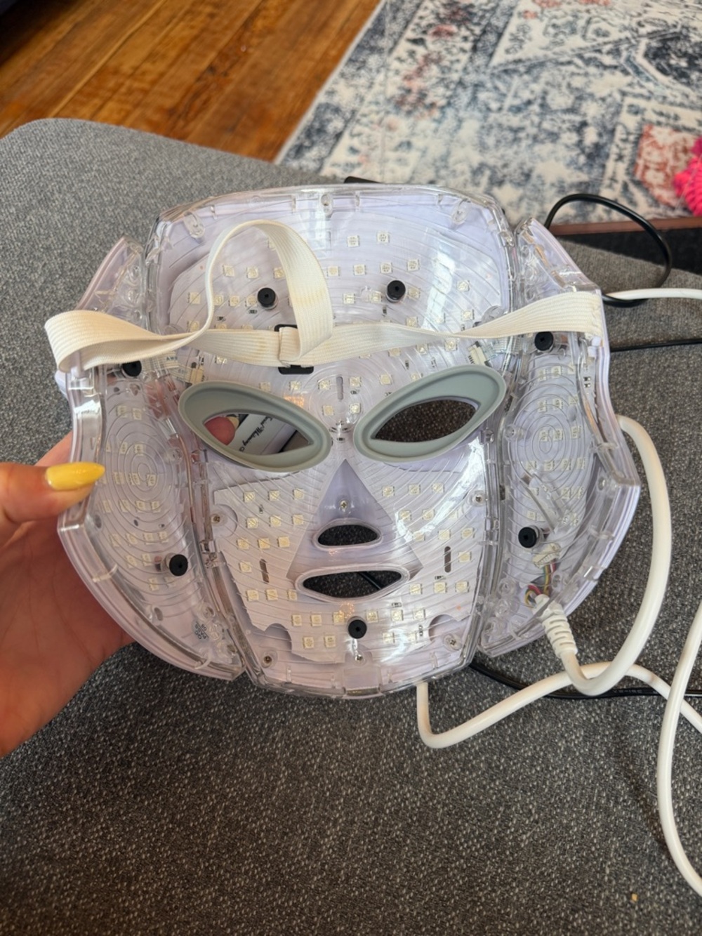LED Facial Mask with Remote Control - White - Picture 3 of 5
